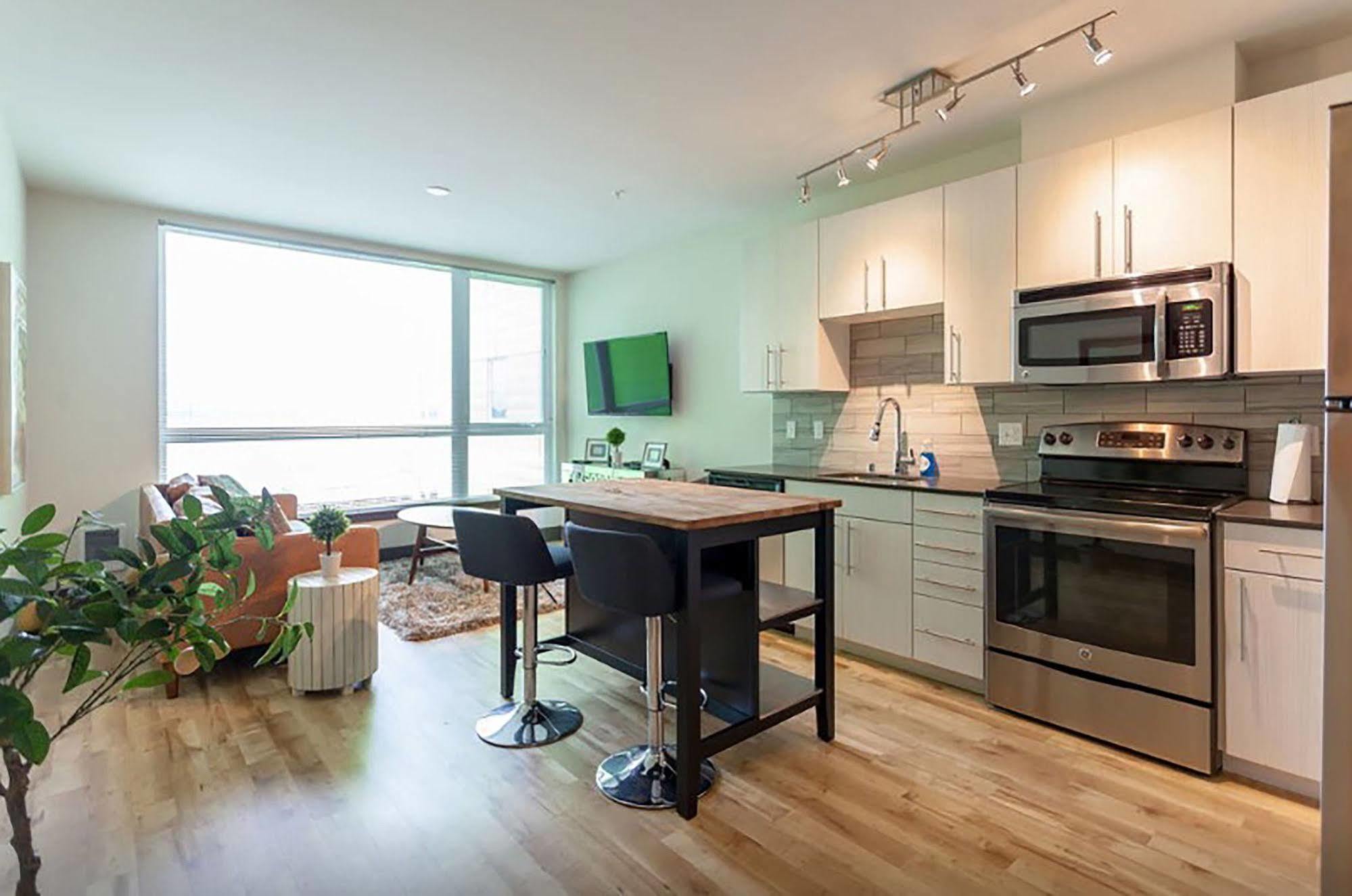 Belltown Waterfront Suites By Barsala Сіетл Екстер'єр фото