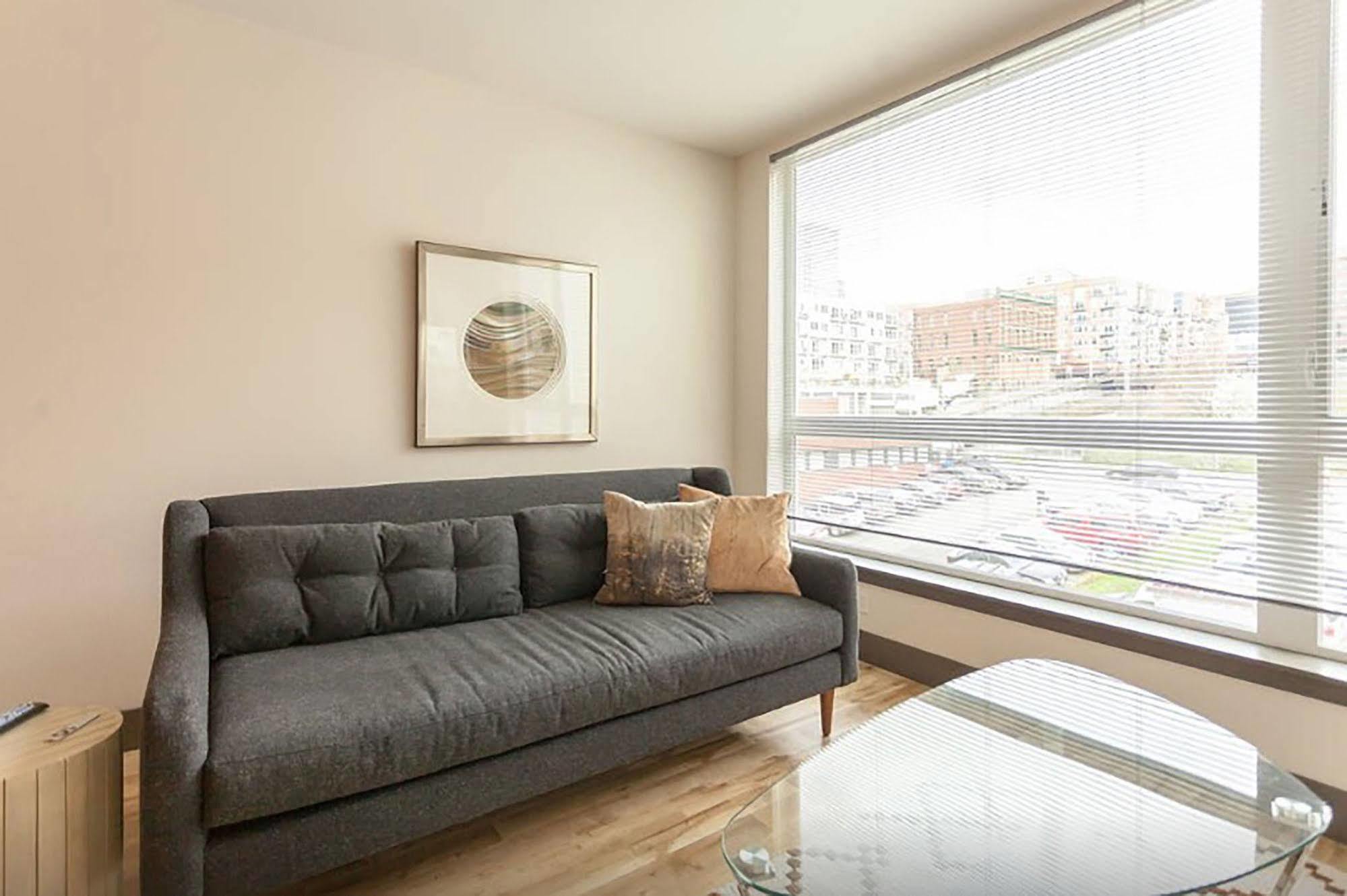 Belltown Waterfront Suites By Barsala Сіетл Екстер'єр фото